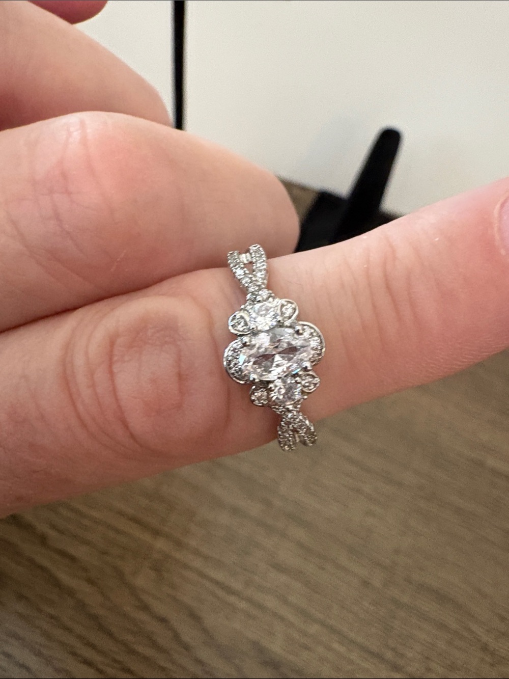 Pretty Bird White Gold Ring Size 7.5